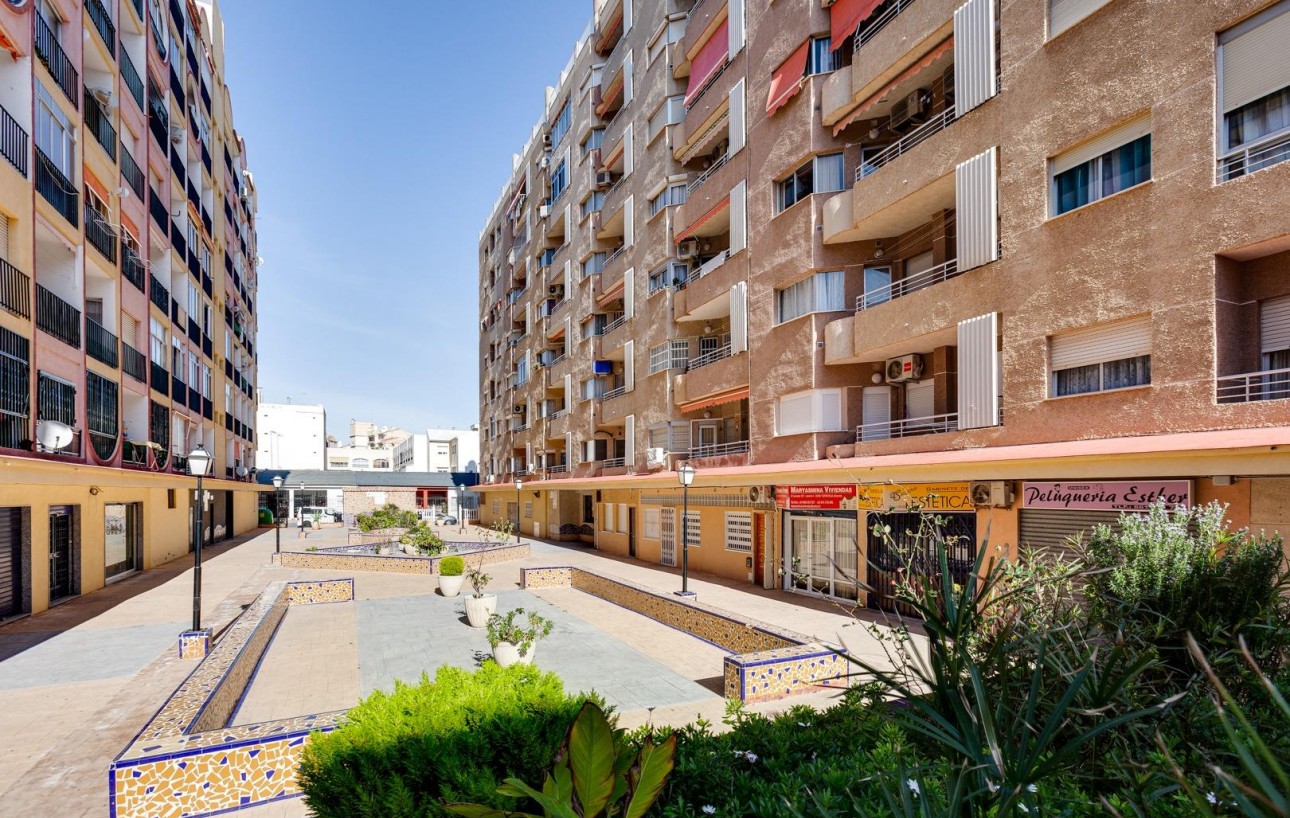 Sale - Apartment - Torrevieja - Playa de los locos