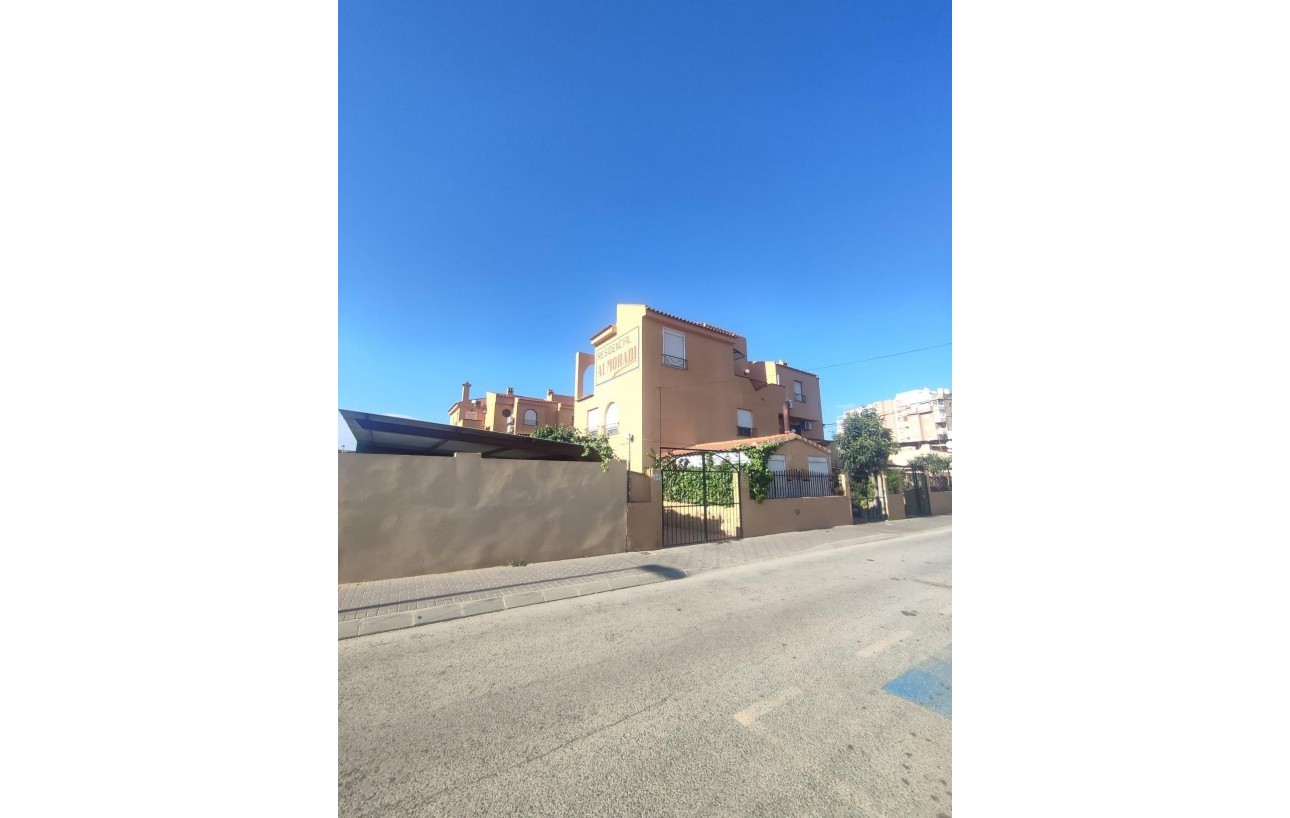 Sale - Bungalow Planta Alta - Torrevieja - Nueva Torrevieja