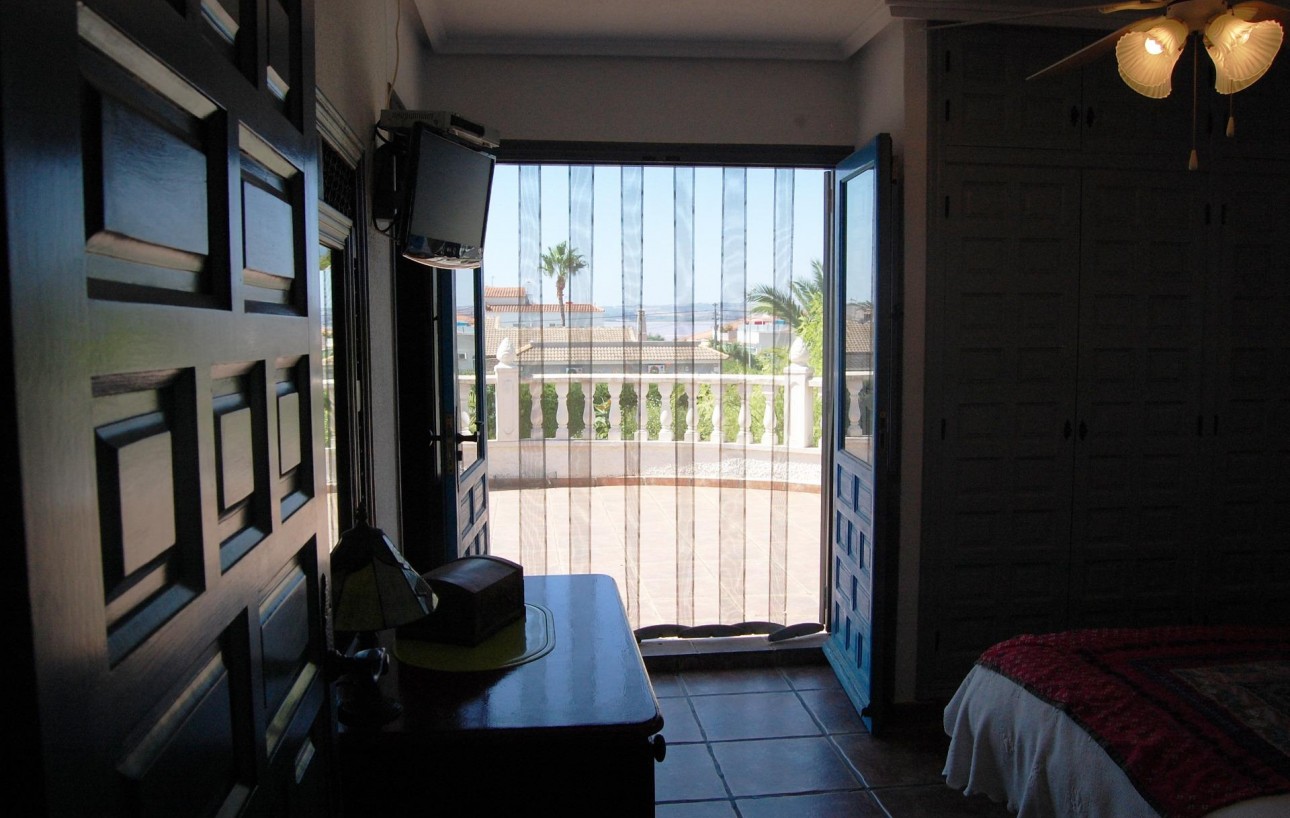 Venta - Chalet - Torrevieja - San luis