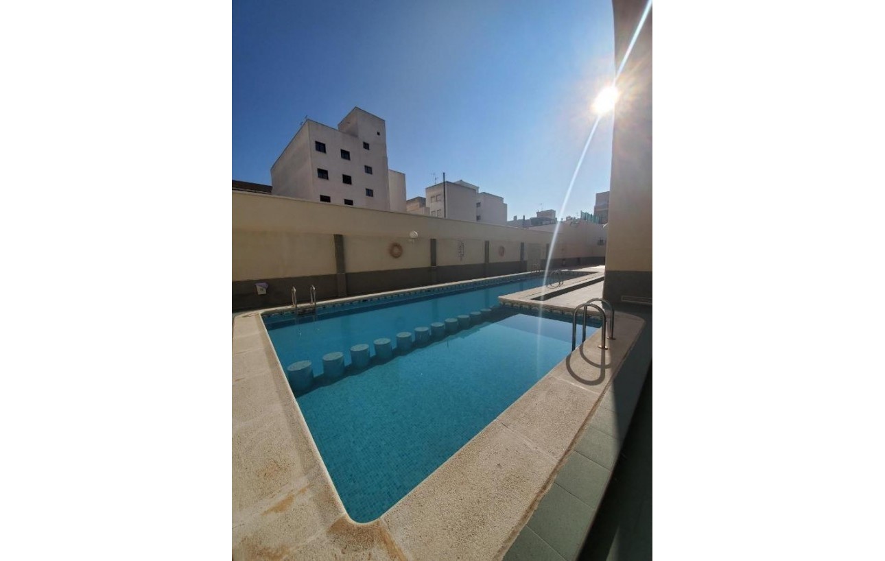 Sale - Apartment - Torrevieja - Centro