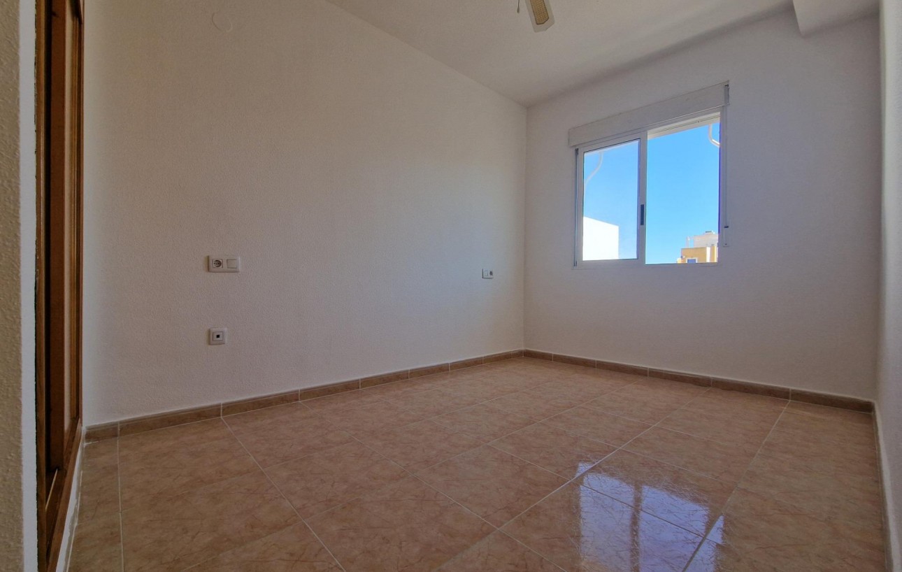 Sale - Apartment - Torrevieja - Centro