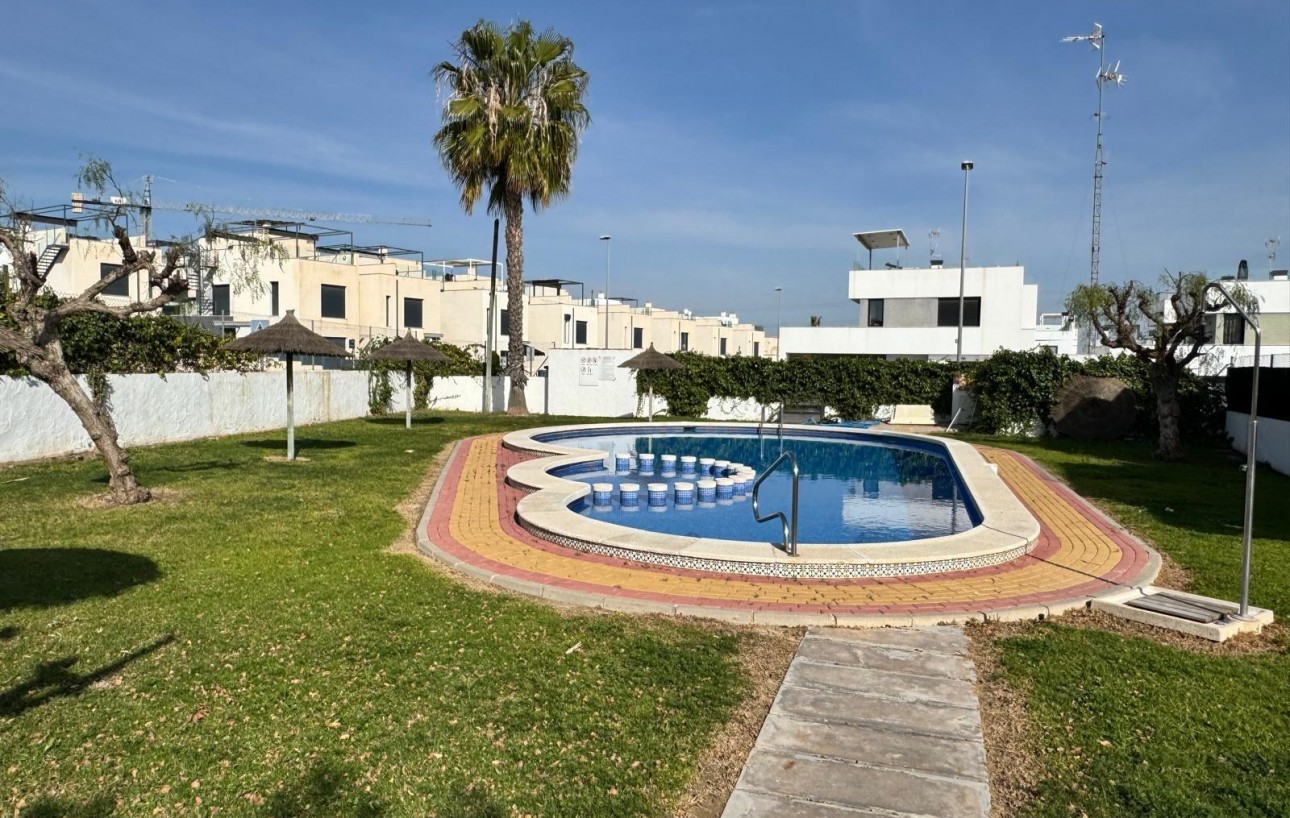 Resale - Chalet - Orihuela Costa - PAU 26