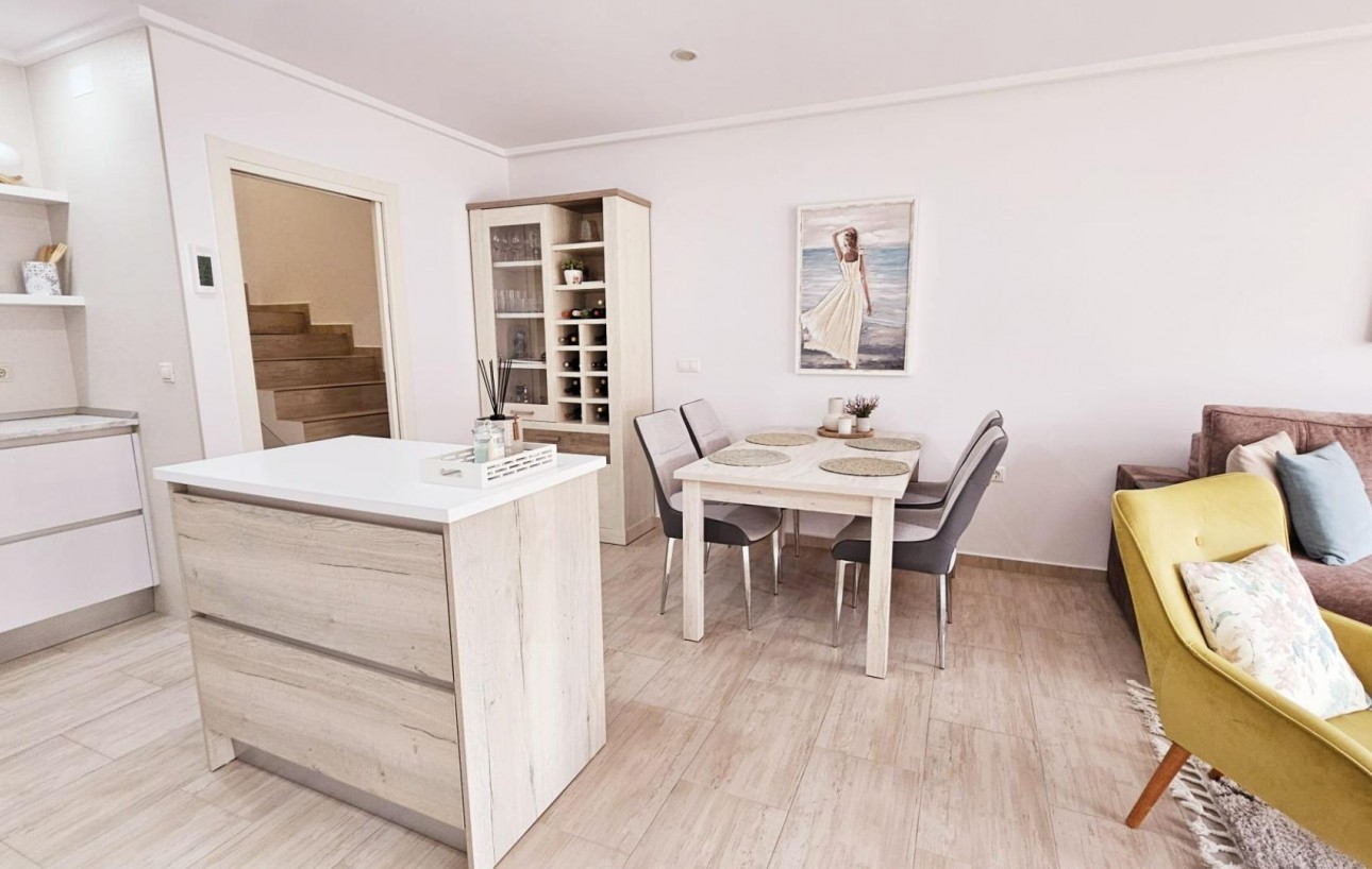 Venta - Casa Tipo Dúplex - Torrevieja - La siesta