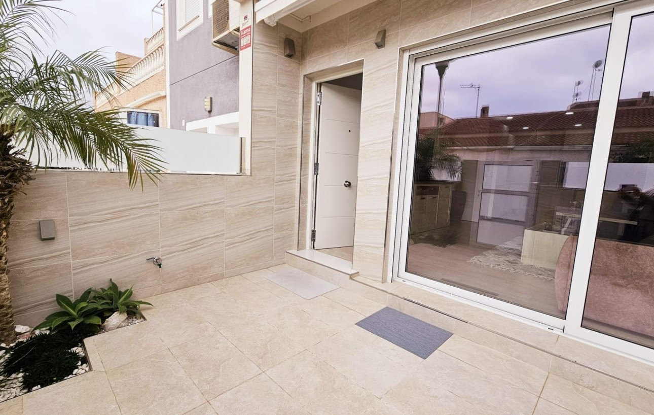 Venta - Casa Tipo Dúplex - Torrevieja - La siesta