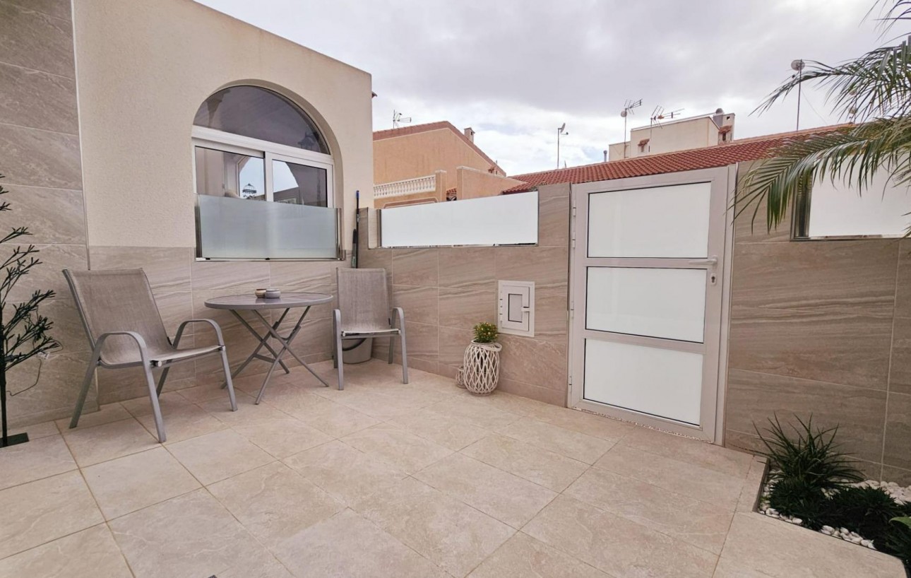 Venta - Casa Tipo Dúplex - Torrevieja - La siesta