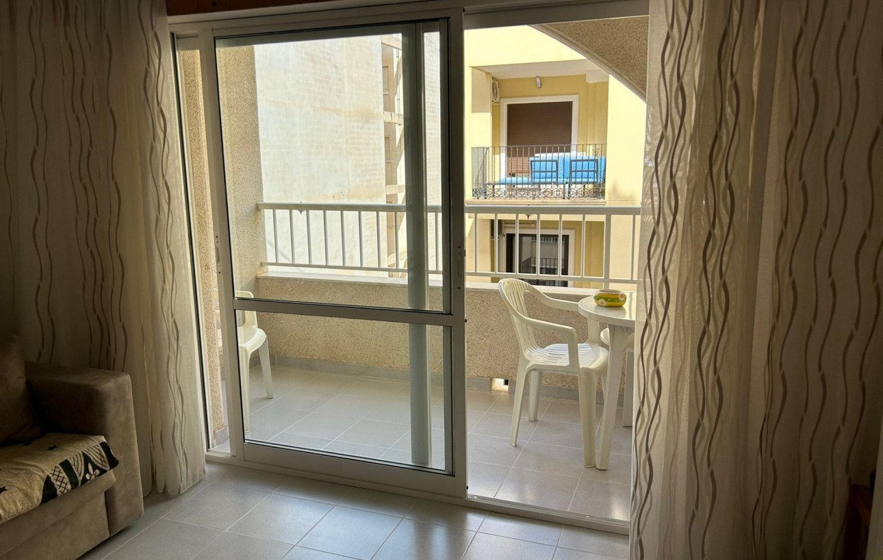 Sale - Apartment - Torrevieja - Acequion