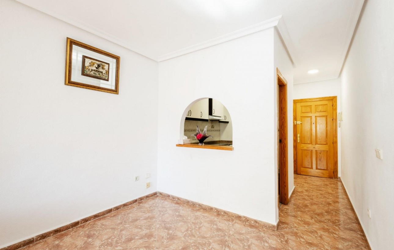 Sale - Apartment - Torrevieja - Centro