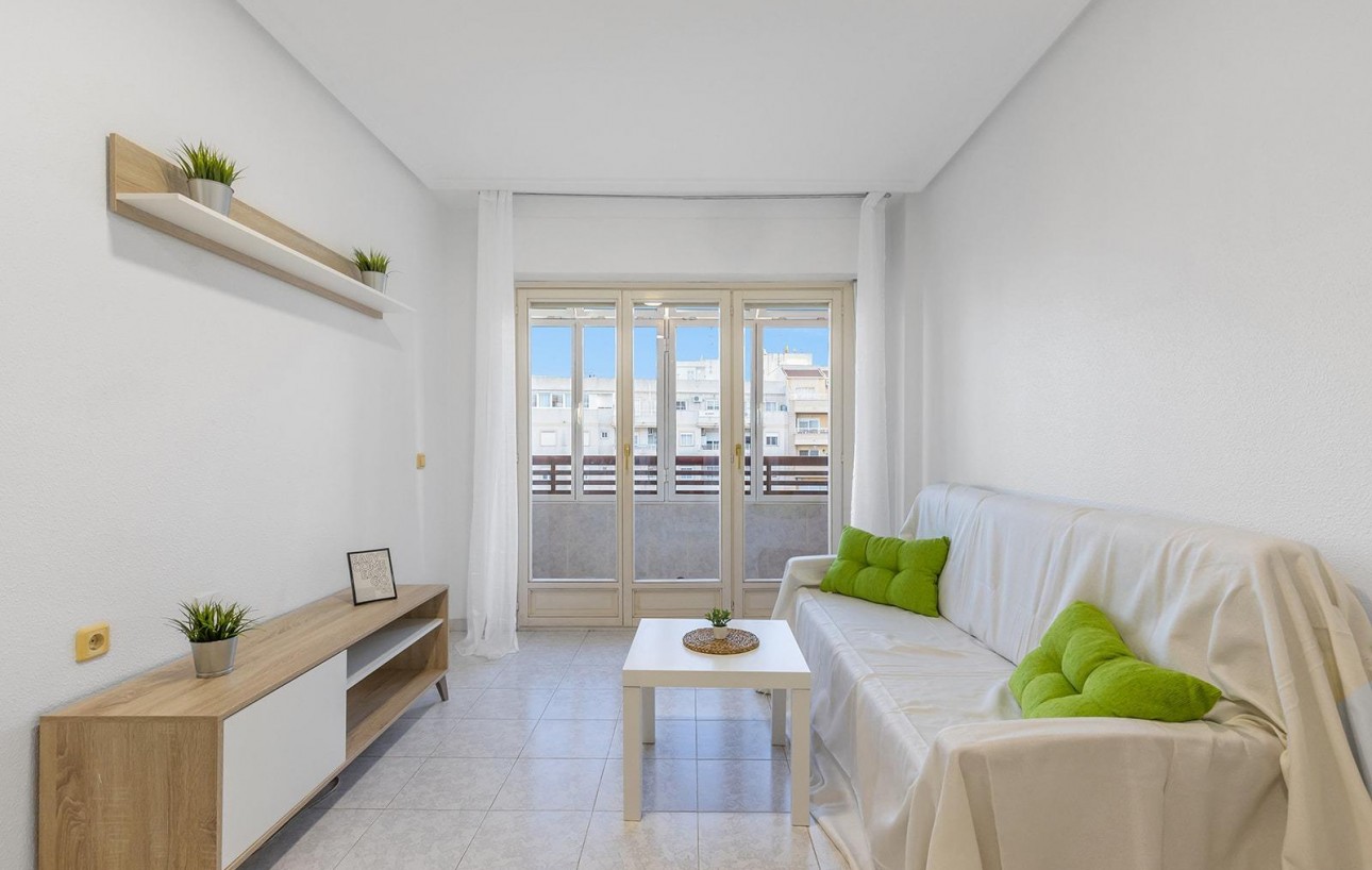 Sale - Apartment - Torrevieja - Centro