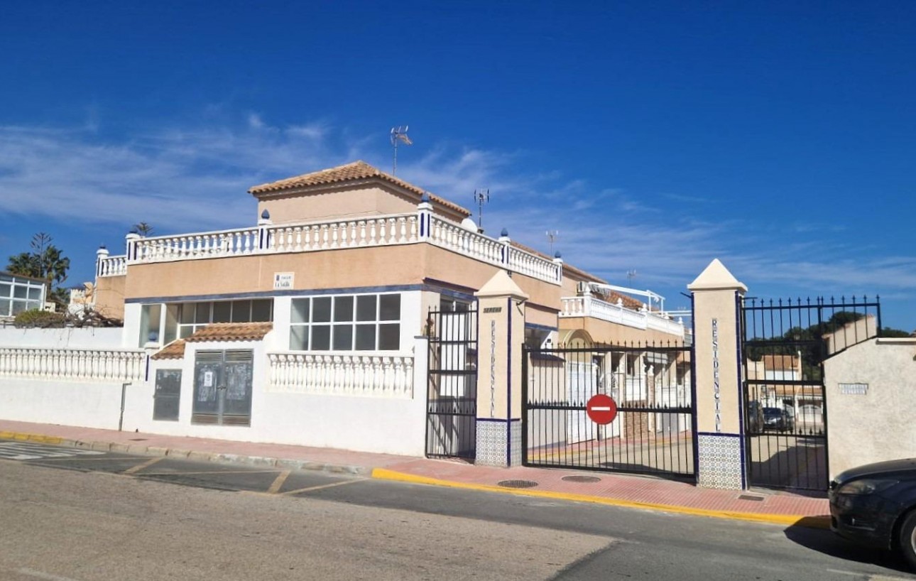 Sale - Townhouse - Torrevieja - Los altos