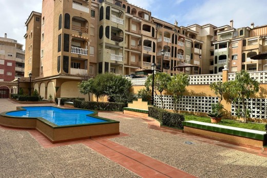 Sale - Apartment - Torrevieja - Centro