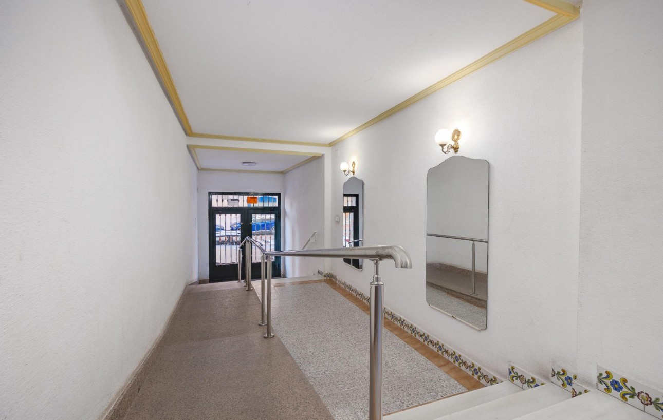 Revente - Appartement - Torrevieja - Acequion