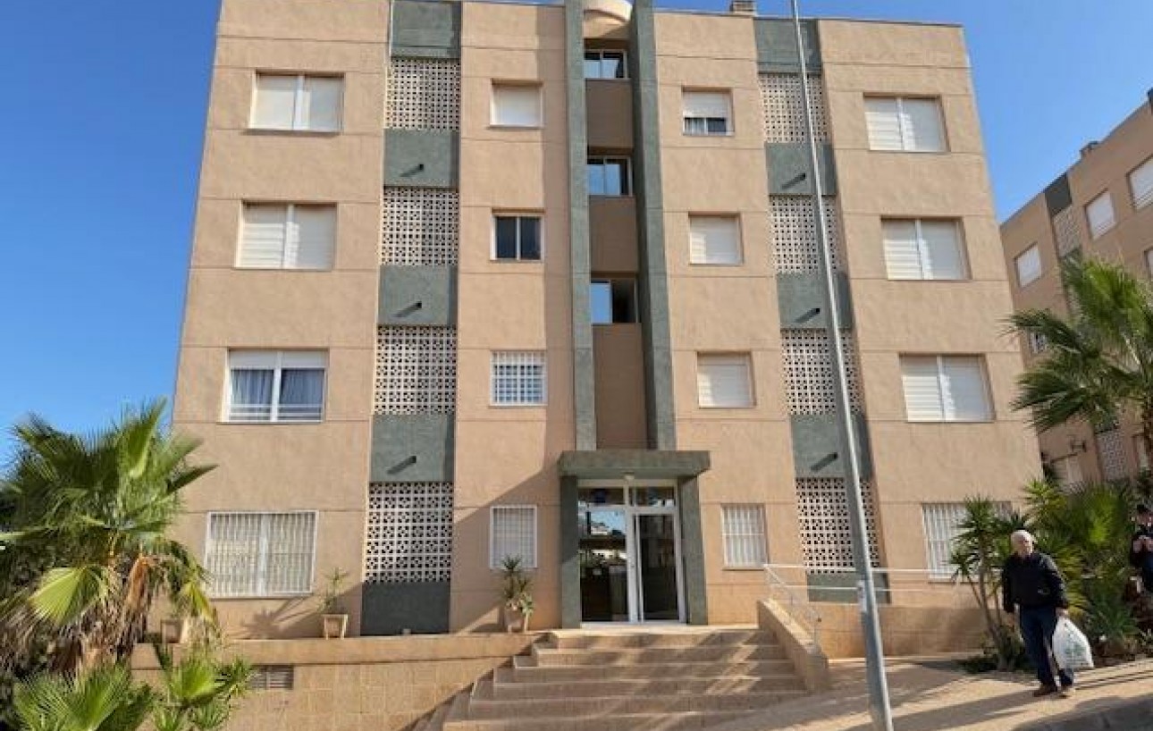 Resale - Wohnung - Torrevieja - Sector 25