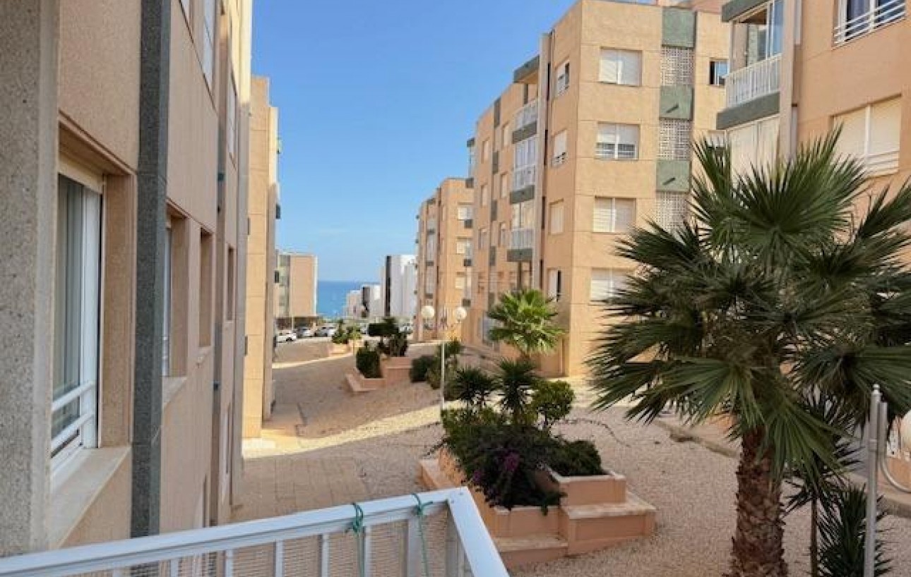 Sale - Apartment - Torrevieja - Sector 25