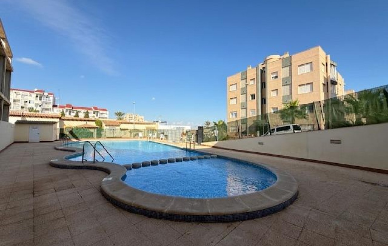 Sale - Apartment - Torrevieja - Sector 25