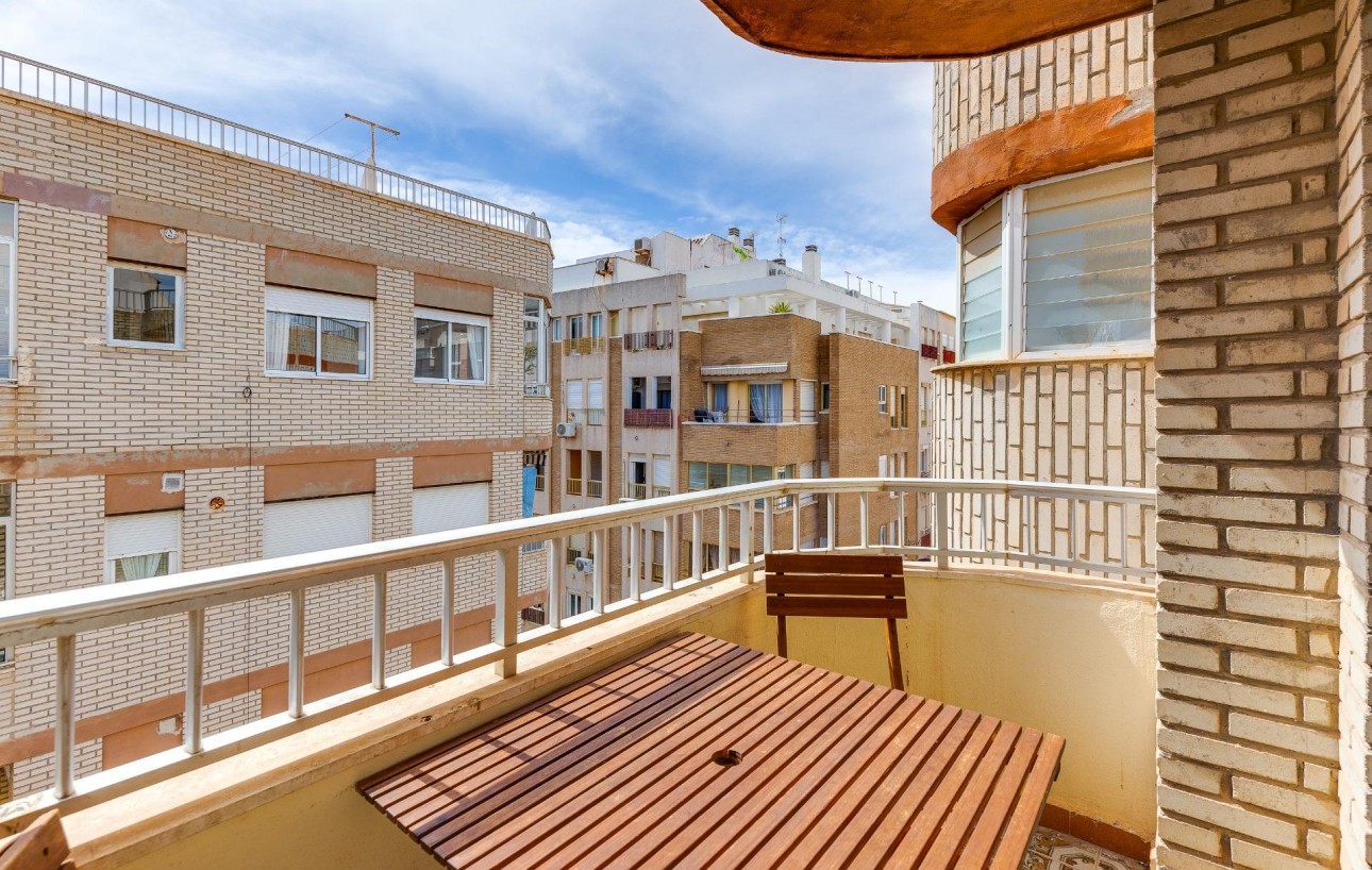 Resale - Lägenhet - Torrevieja - Playa del cura