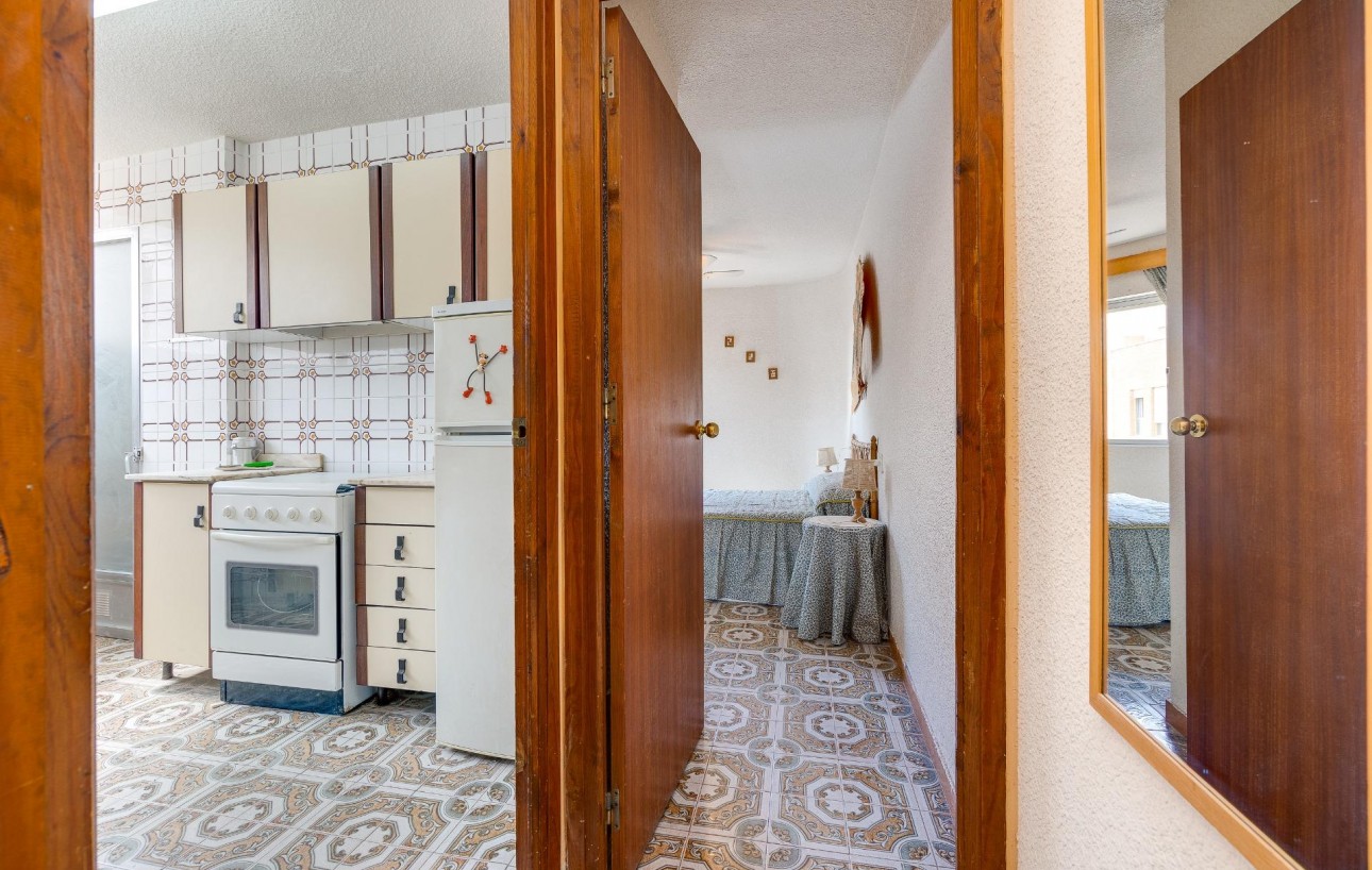 Resale - Lägenhet - Torrevieja - Playa del cura