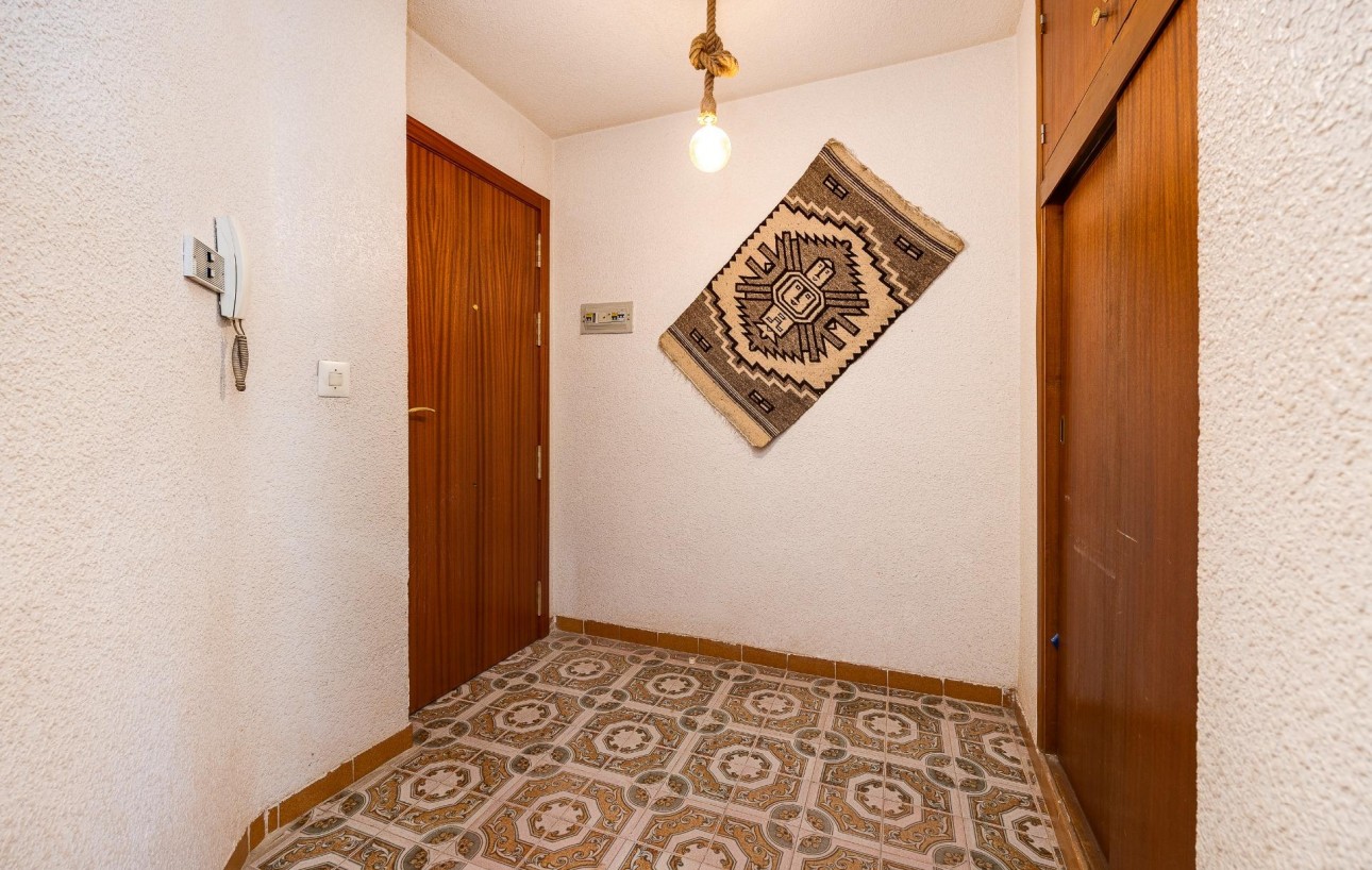 Resale - Lägenhet - Torrevieja - Playa del cura