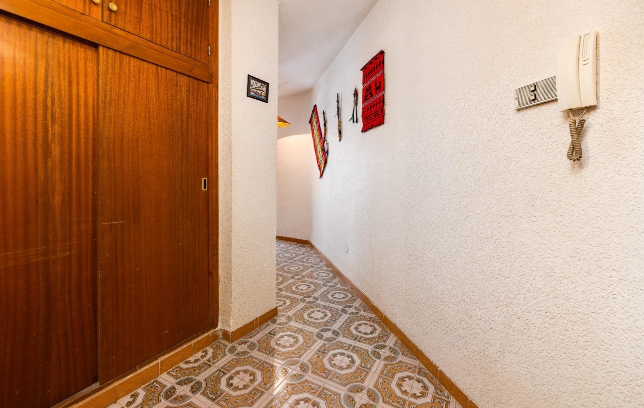 Resale - Lägenhet - Torrevieja - Playa del cura