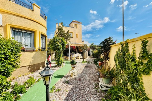 Resale - Chalet - Orihuela Costa - Los Almendros-La Florida