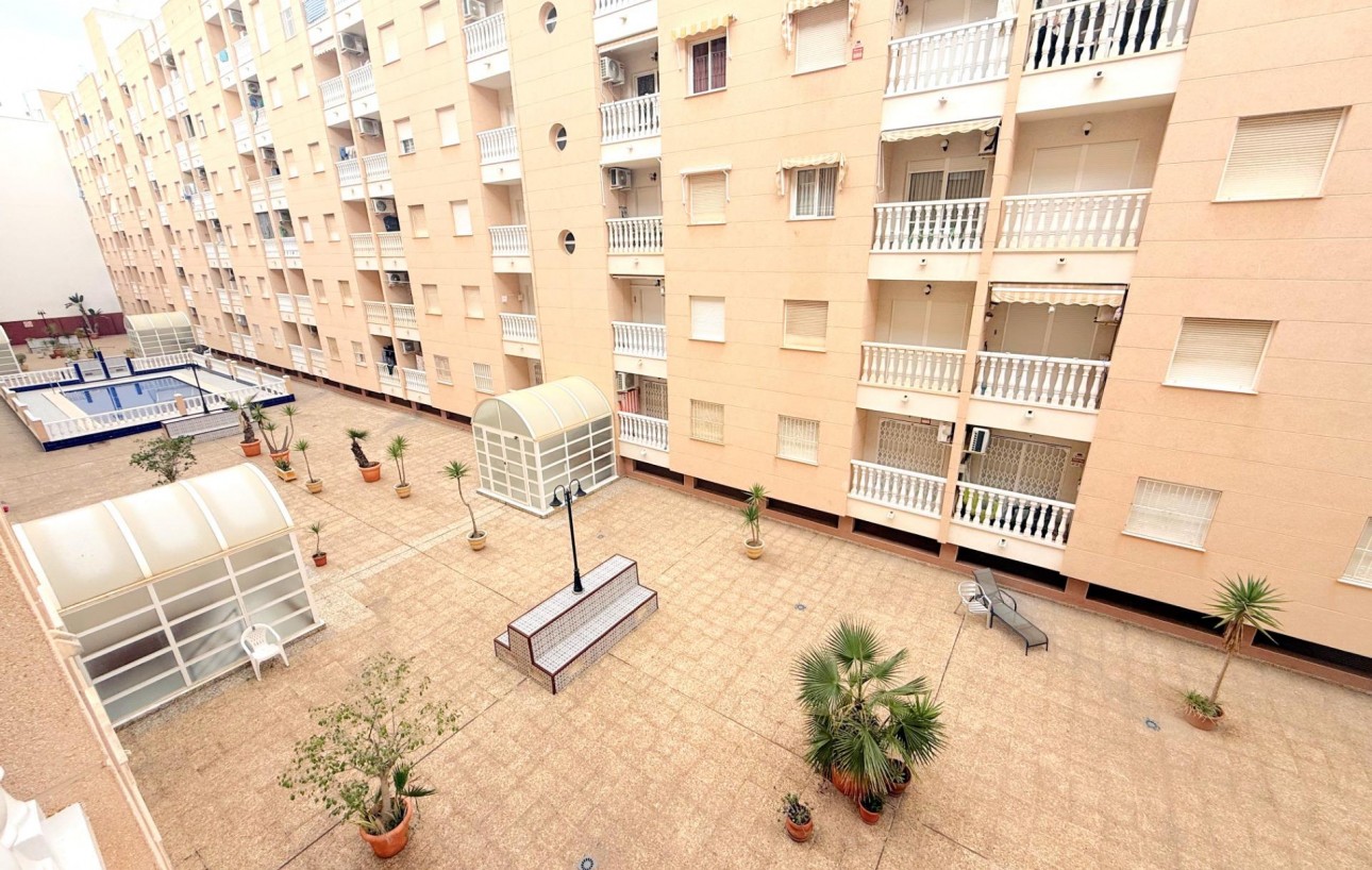 Resale - Lägenhet - Torrevieja - Estacion de autobuses