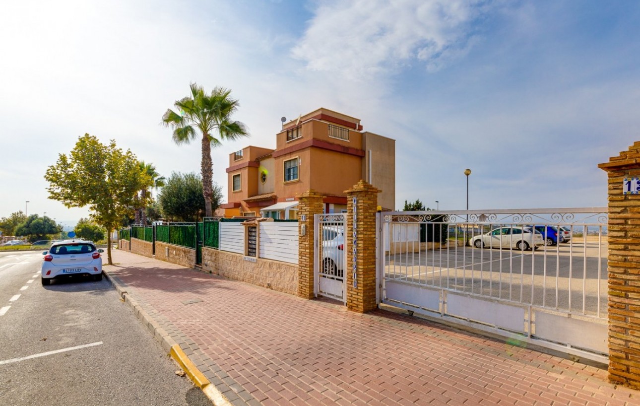Sale - Chalet - Torrevieja - Aguas nuevas 1