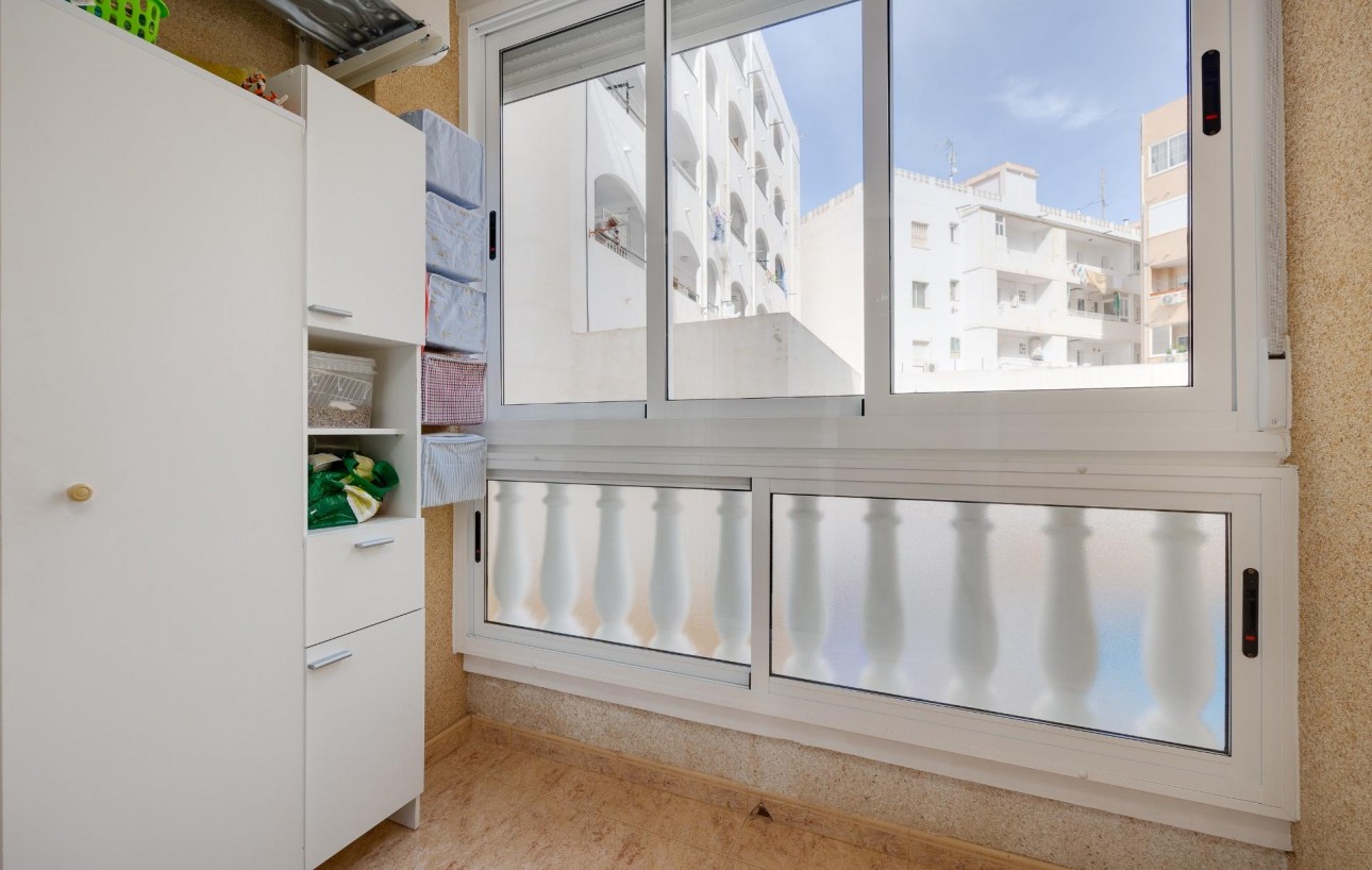 Resale - Wohnung - Torrevieja - Playa de los locos