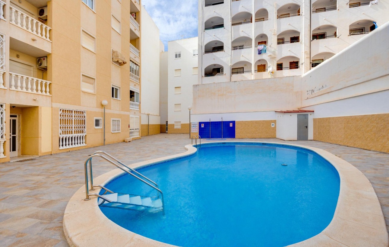 Resale - Wohnung - Torrevieja - Playa de los locos