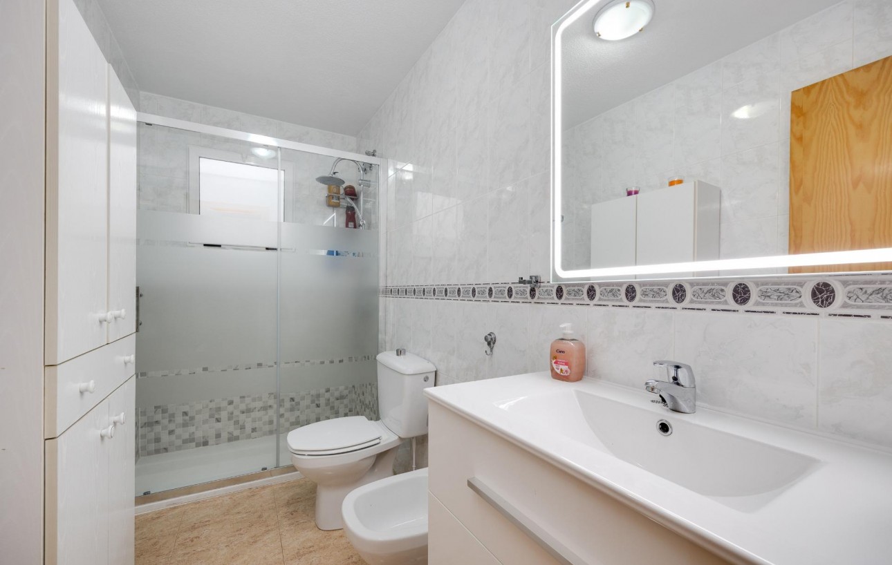 Resale - Wohnung - Torrevieja - Playa de los locos