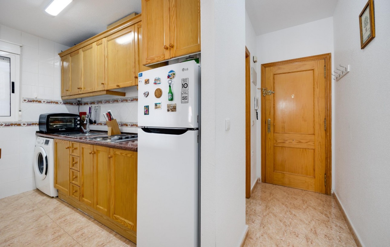 Resale - Wohnung - Torrevieja - Playa de los locos