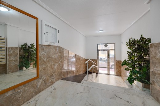 Resale - Wohnung - Torrevieja - Playa de los locos