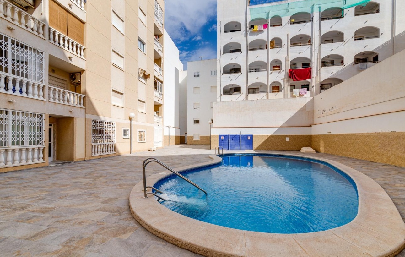 Resale - Wohnung - Torrevieja - Playa de los locos
