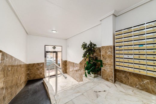 Resale - Wohnung - Torrevieja - Playa de los locos