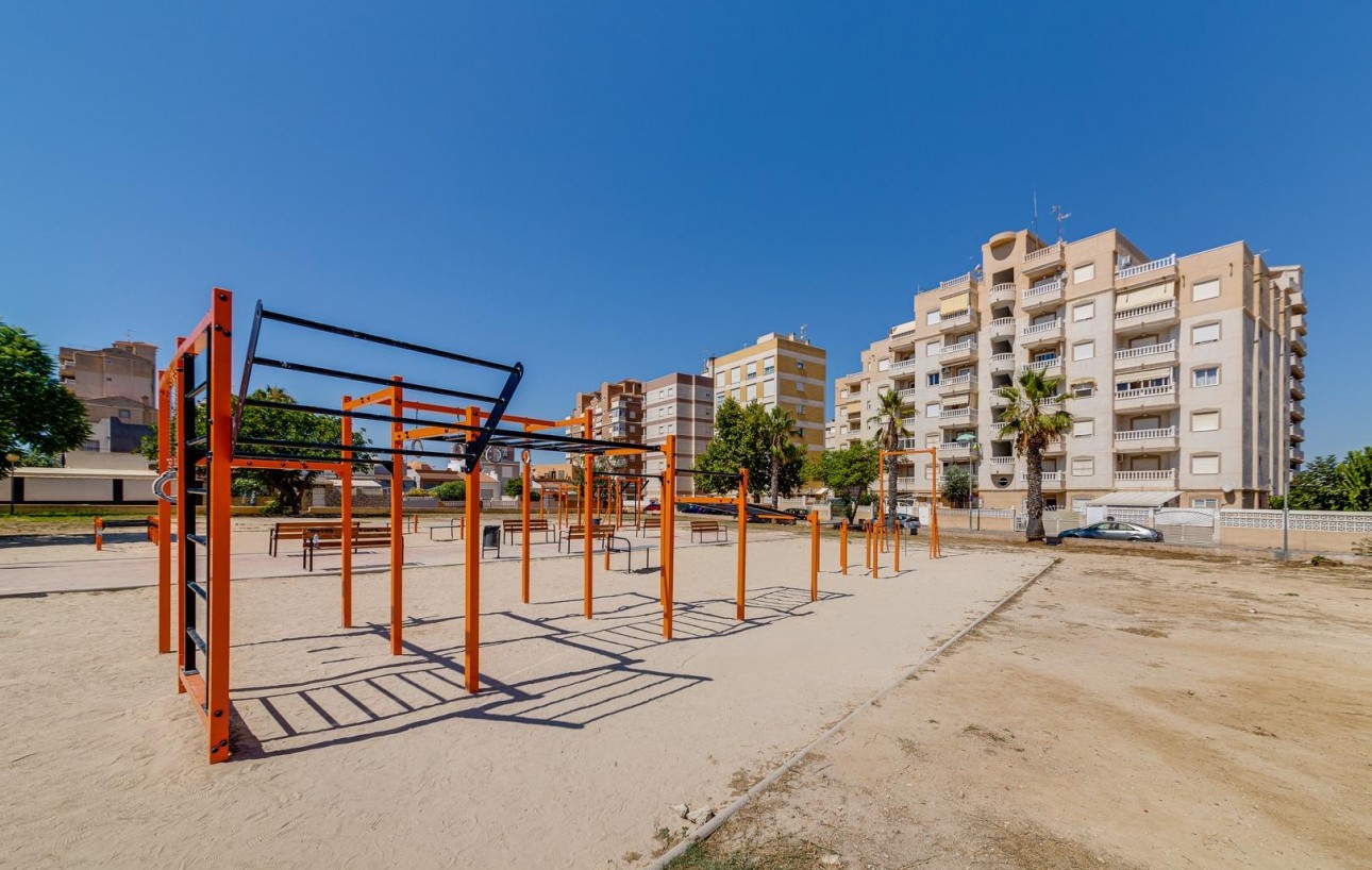 Resale - Bungalow Planta Alta - Torrevieja - Nueva Torrevieja