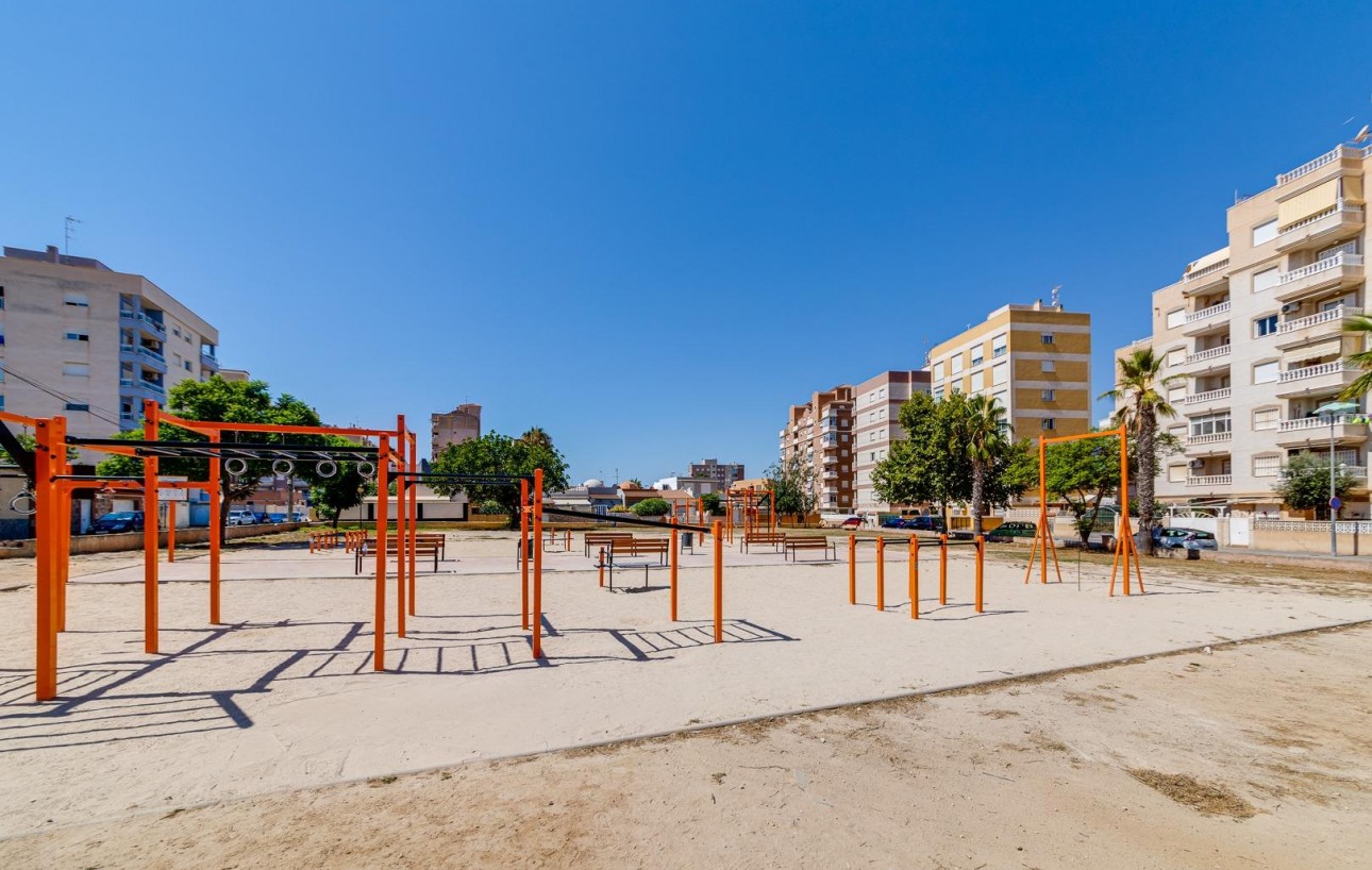 Resale - Bungalow Planta Alta - Torrevieja - Nueva Torrevieja