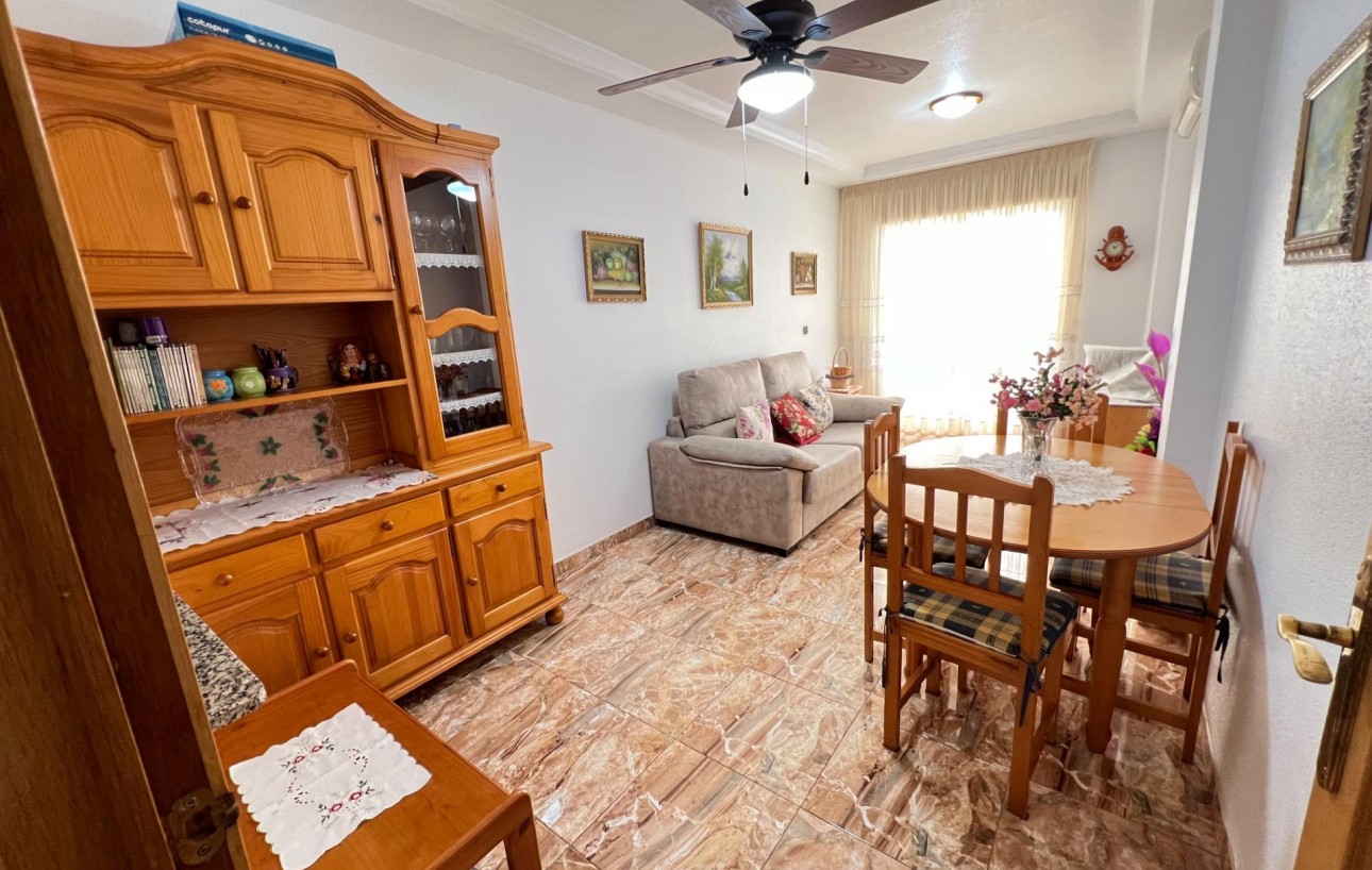 Resale - Wohnung - Torrevieja - Playa del cura
