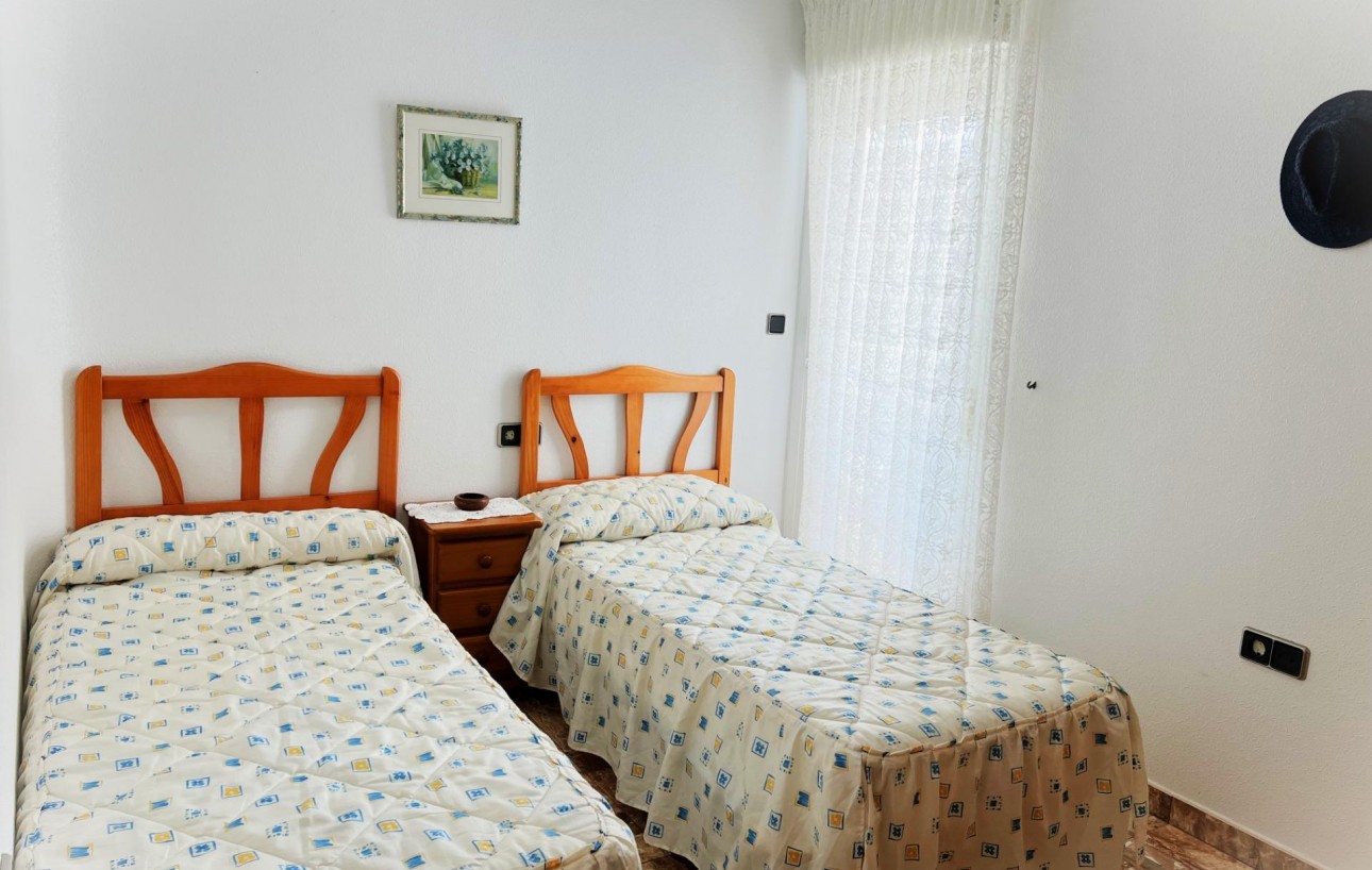 Resale - Wohnung - Torrevieja - Playa del cura