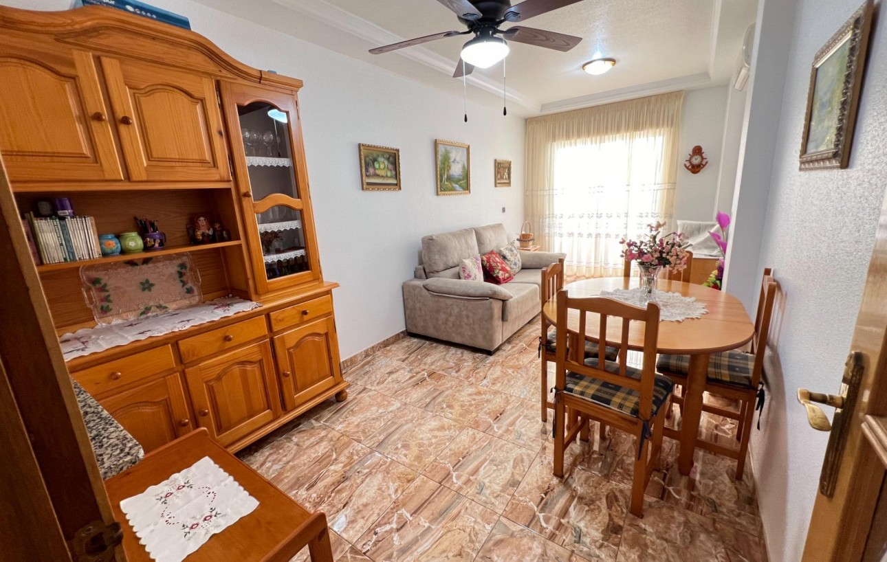 Resale - Wohnung - Torrevieja - Playa del cura