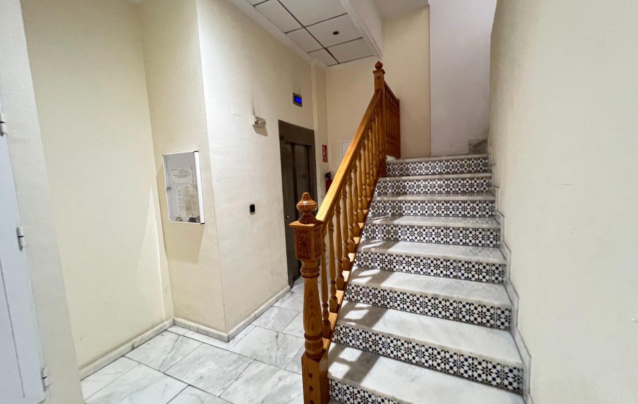 Resale - Wohnung - Torrevieja - Playa del cura