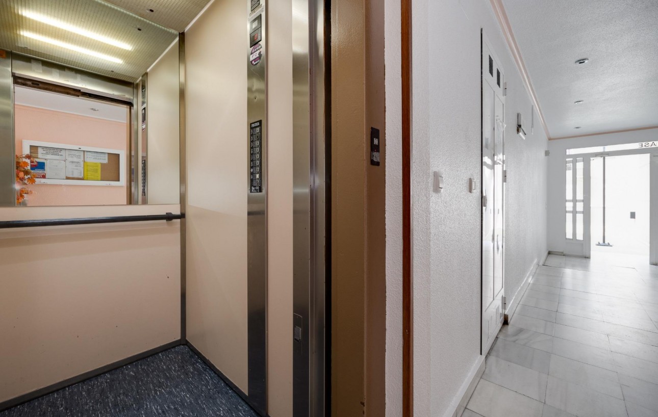 Resale - Wohnung - Torrevieja - Acequion
