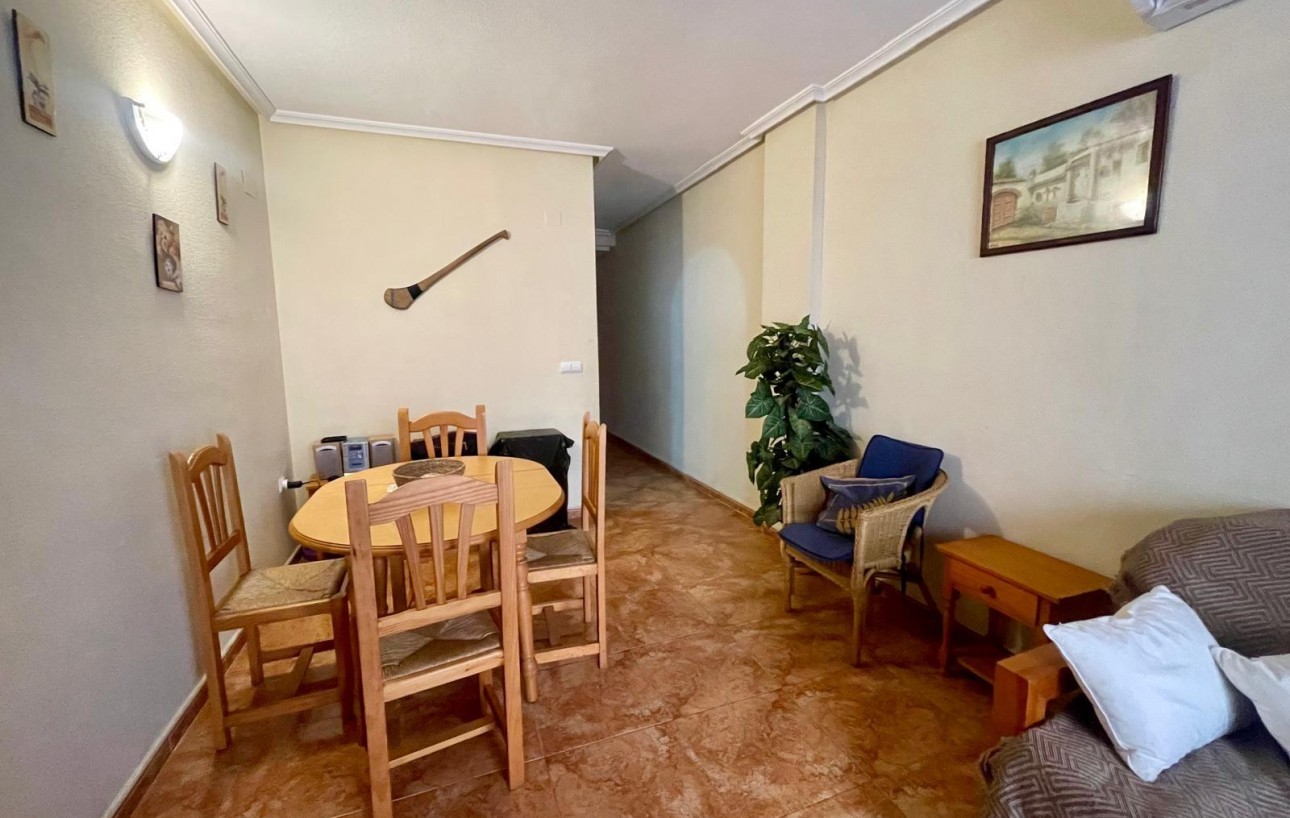 Sale - Apartment - Torrevieja - Centro