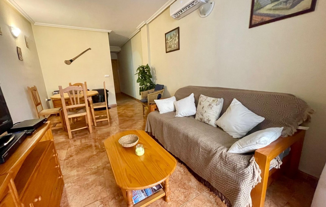 Sale - Apartment - Torrevieja - Centro