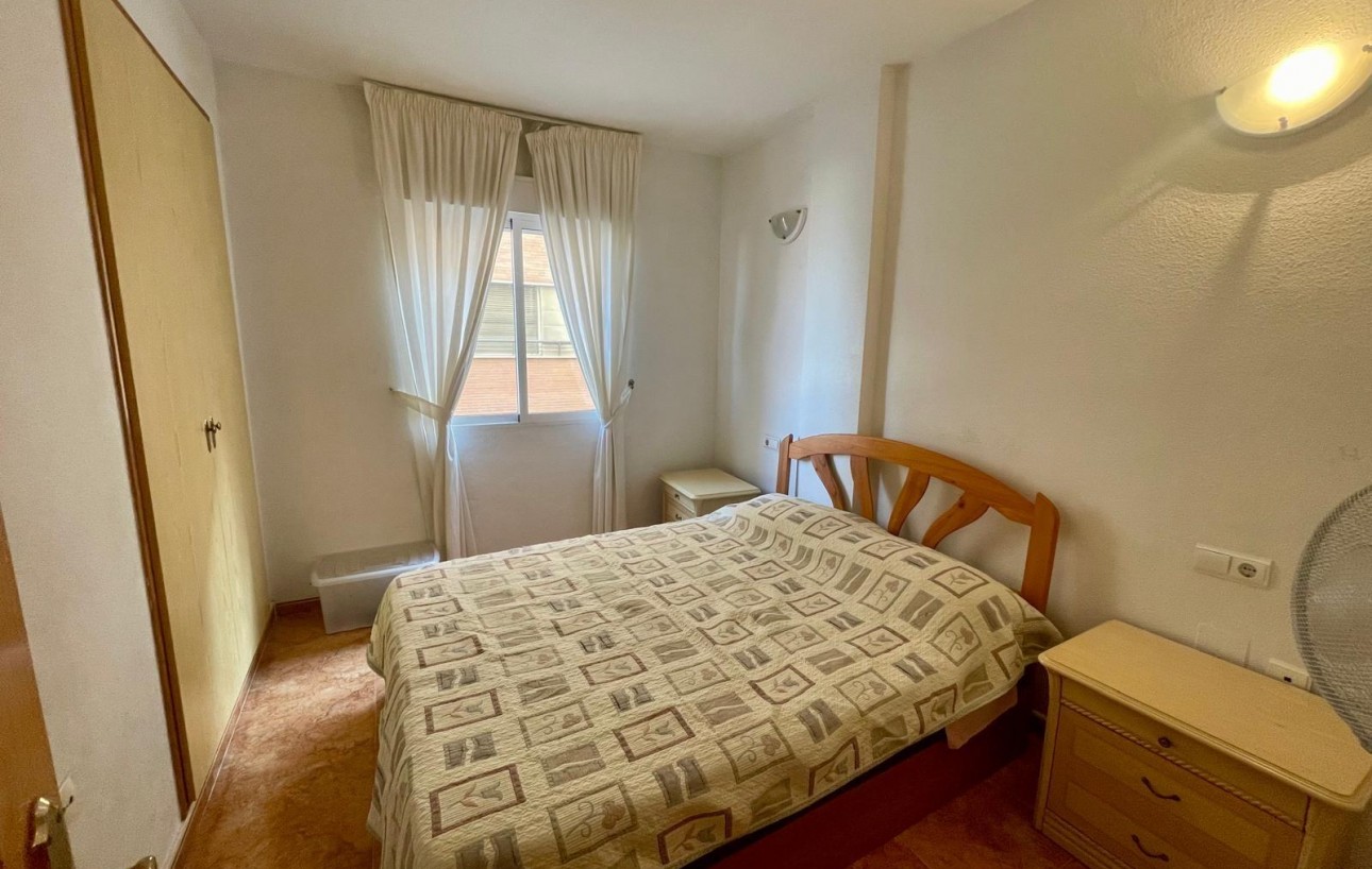 Sale - Apartment - Torrevieja - Centro