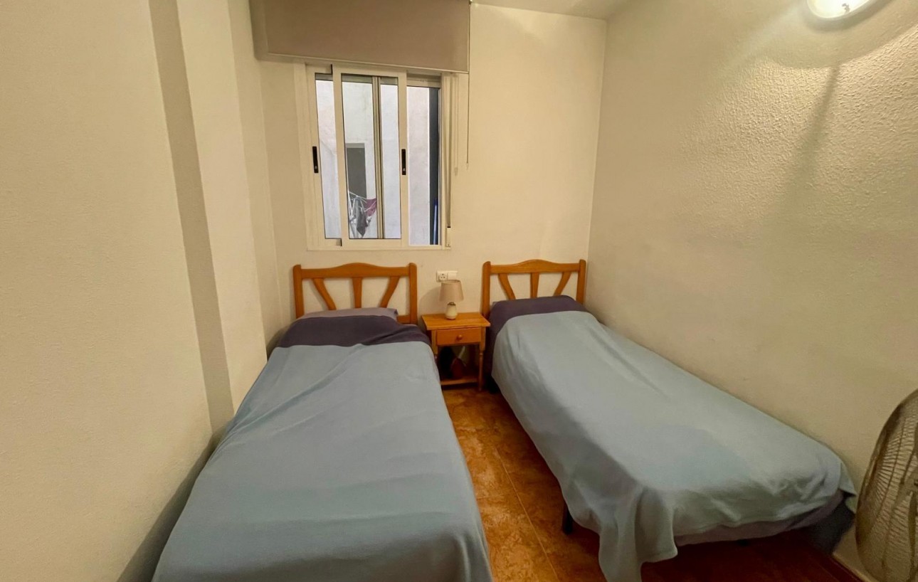 Sale - Apartment - Torrevieja - Centro