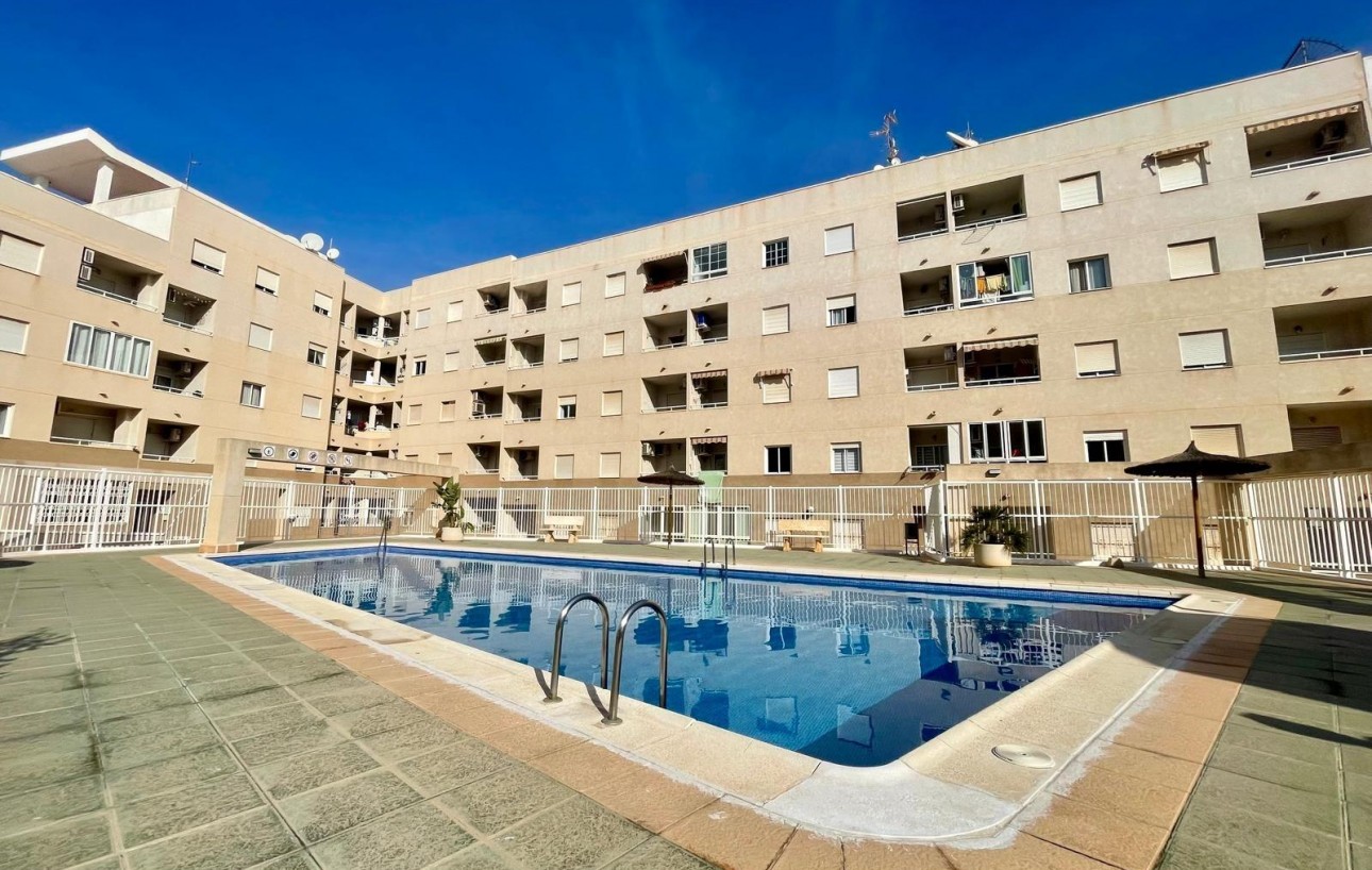 Sale - Apartment - Torrevieja - Centro