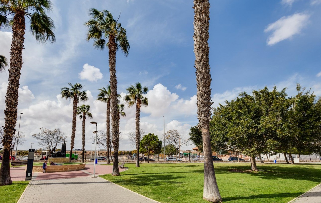 Resale - Penthouse - Torrevieja - Parque de las Naciones