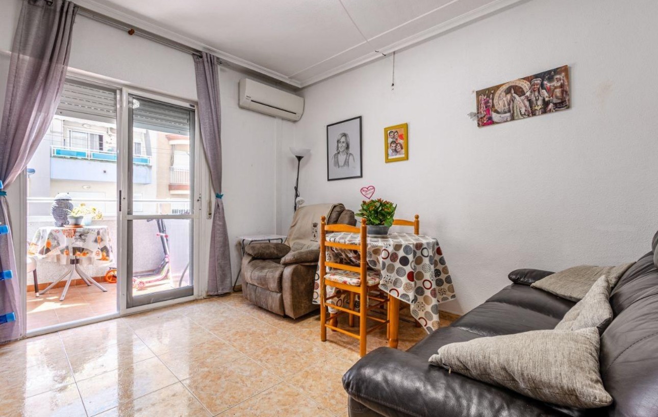 Resale - Wohnung - Torrevieja - Centro