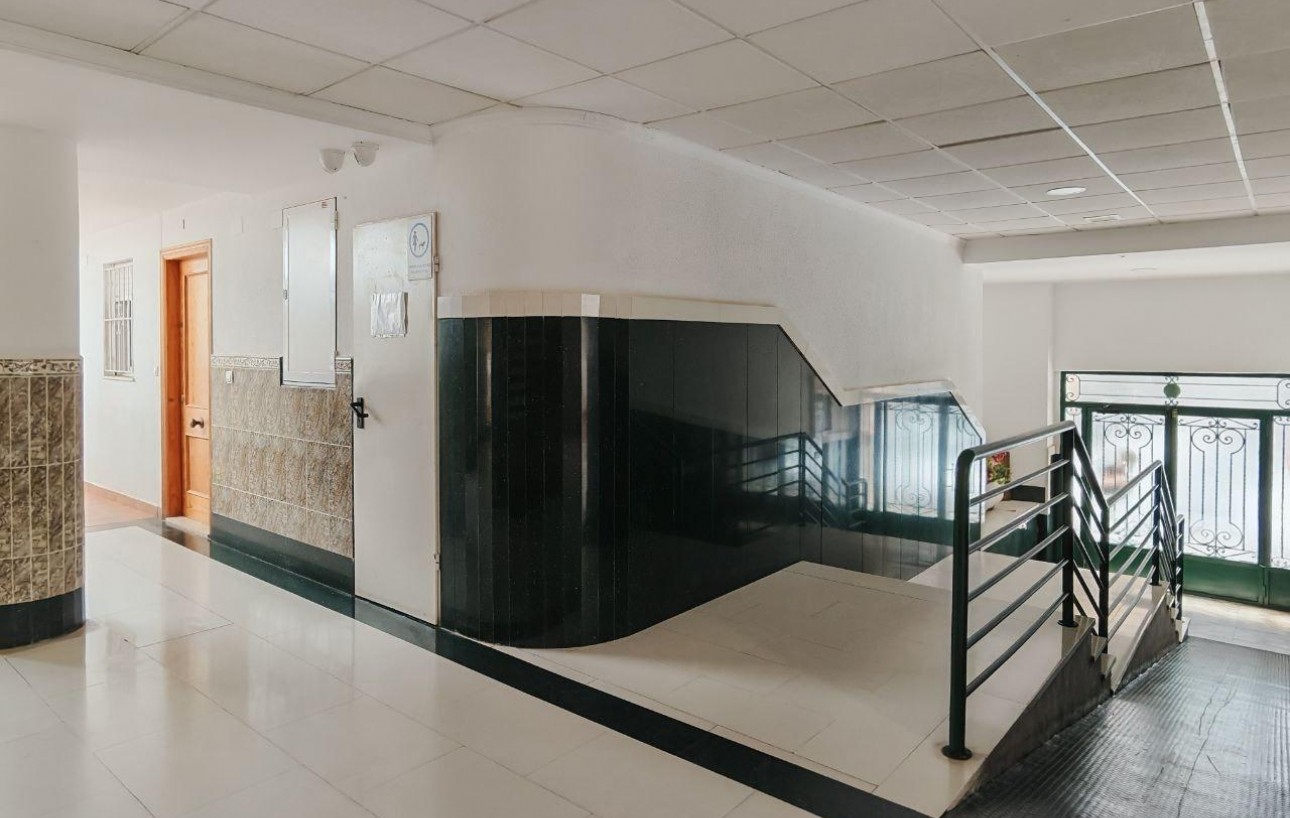 Resale - Wohnung - Torrevieja - Centro