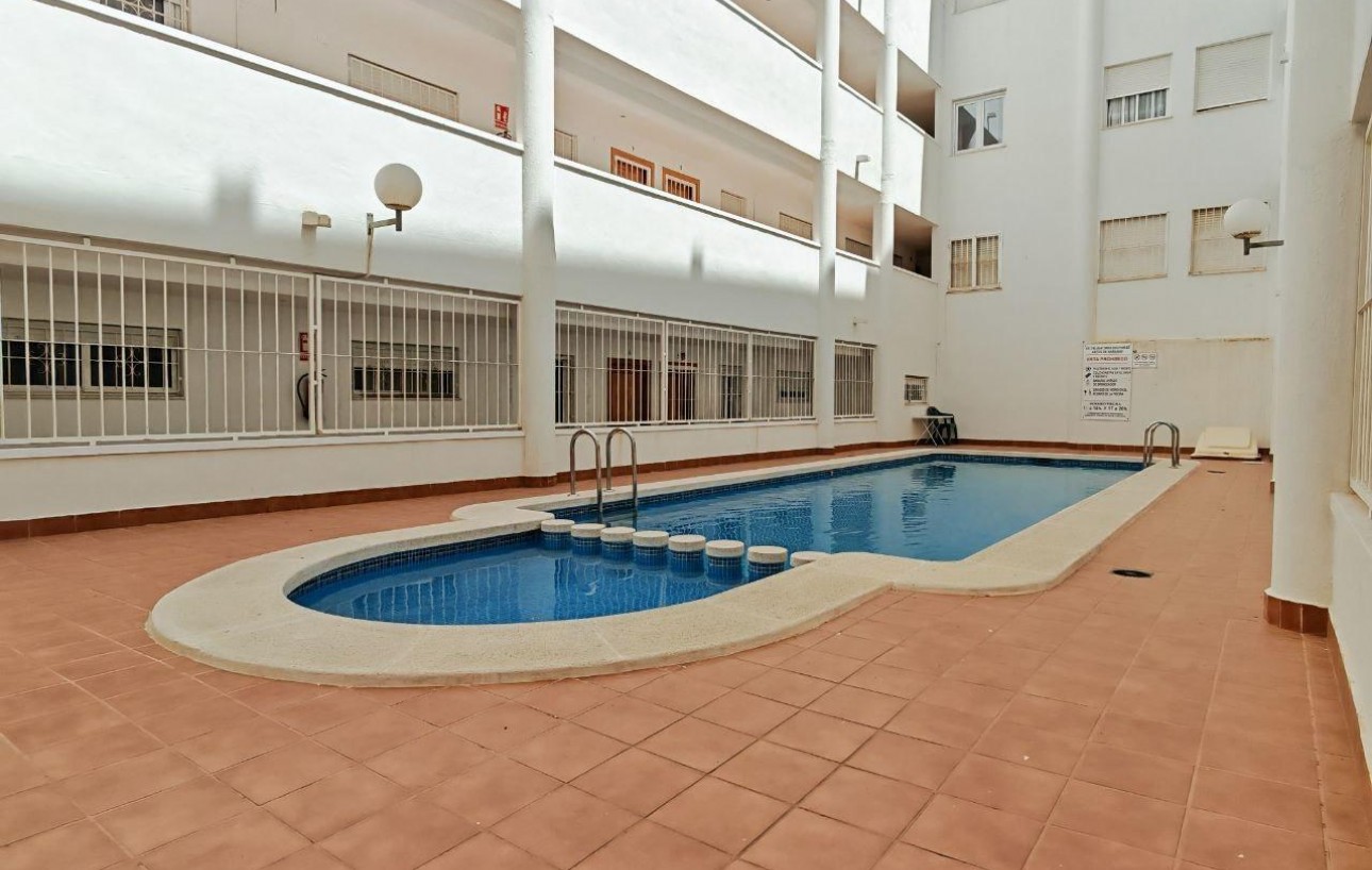 Resale - Wohnung - Torrevieja - Centro