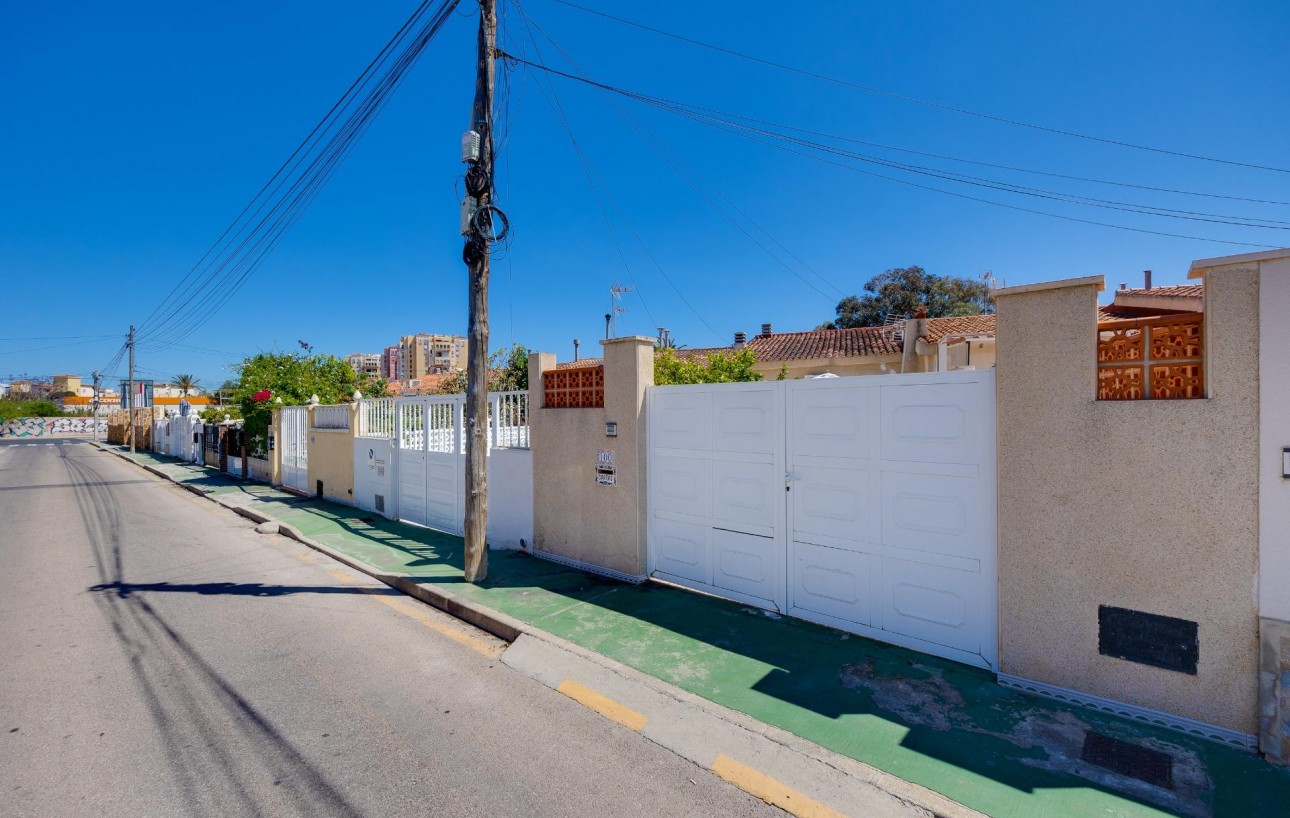 Resale - Chalet - Torrevieja - Los Angeles
