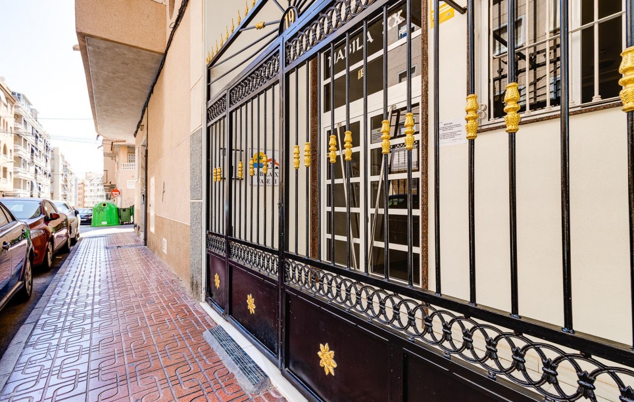 Sale - Apartment - Torrevieja - Habaneras